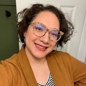 Meet your Posher, Alyssa